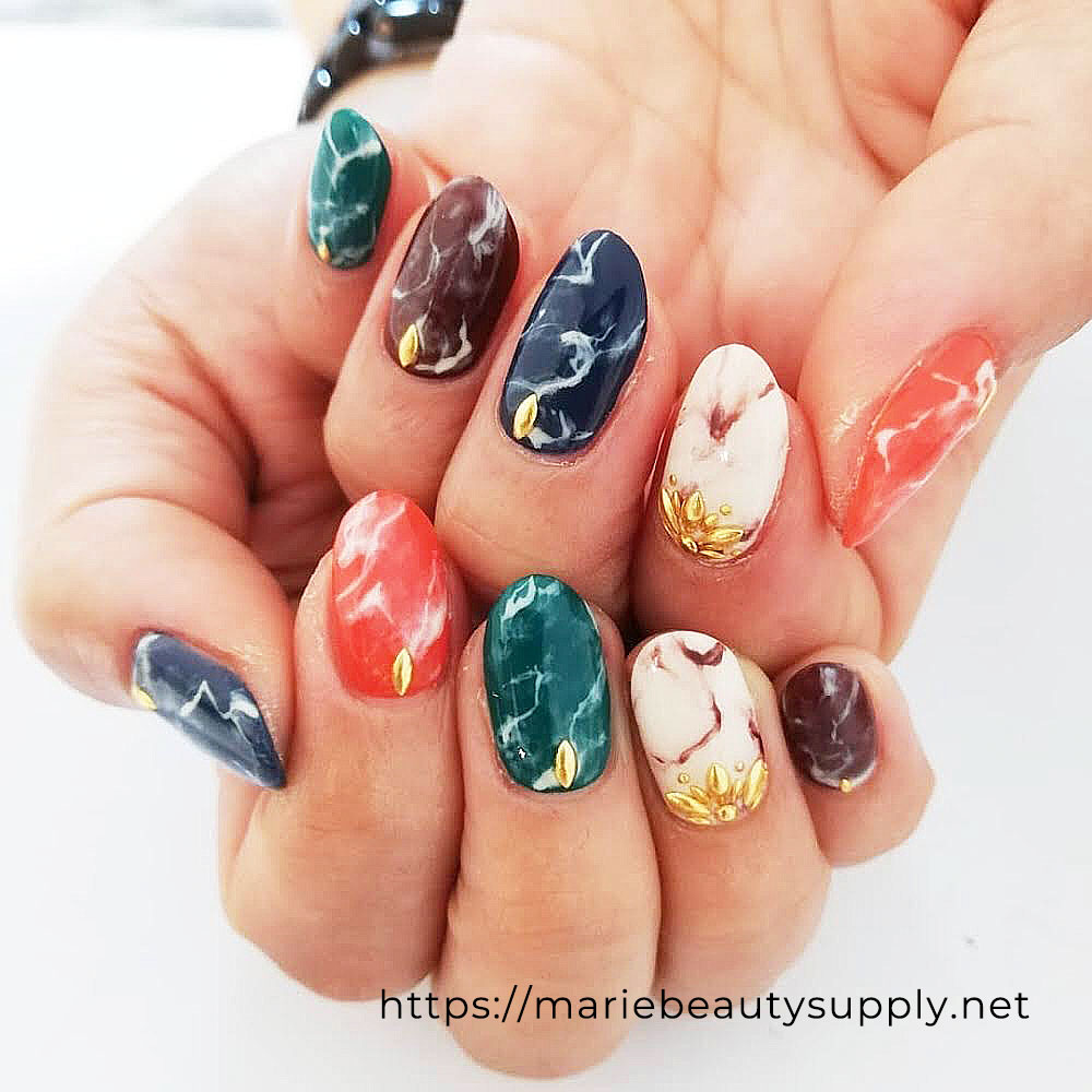 Marble Design Nails Using Autumn Colors.