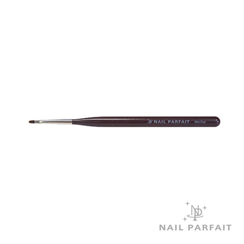 Nail Parfait Mini Oval Brush