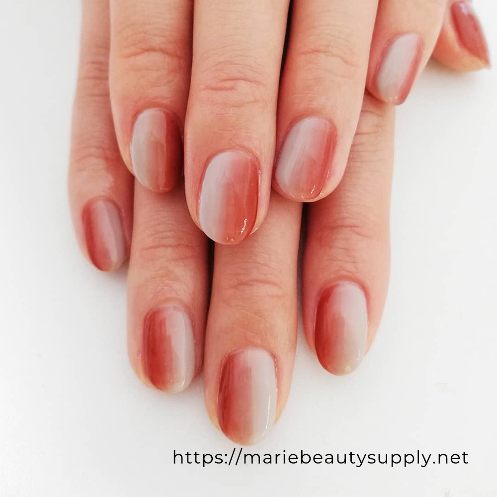 Gray and Brown Vertical Gradation Nails.