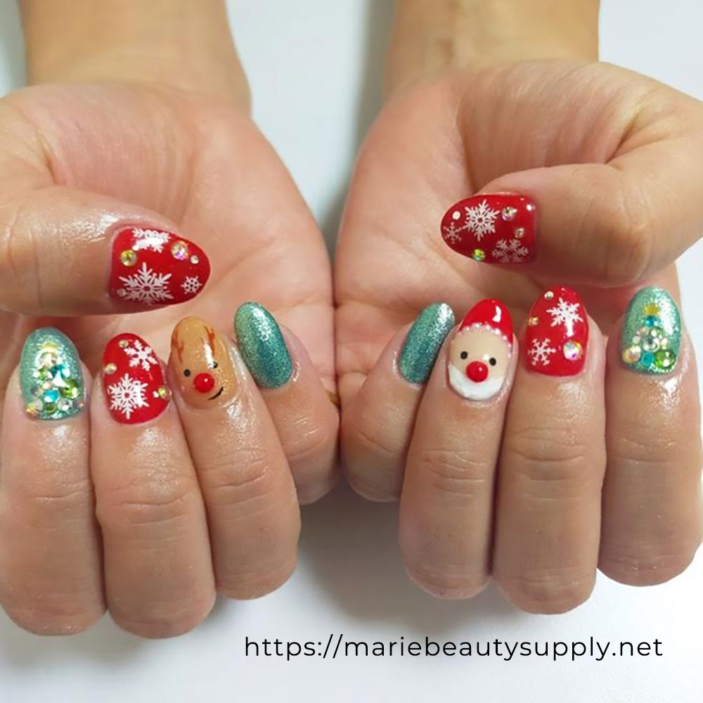 Exciting Christmas Nails for this Holiday Season.