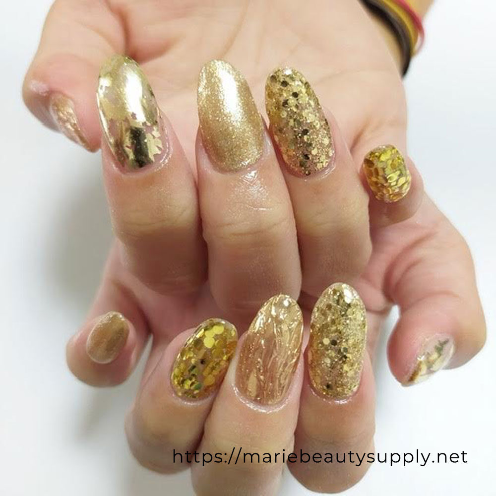 Gorgeous Gold Nails.