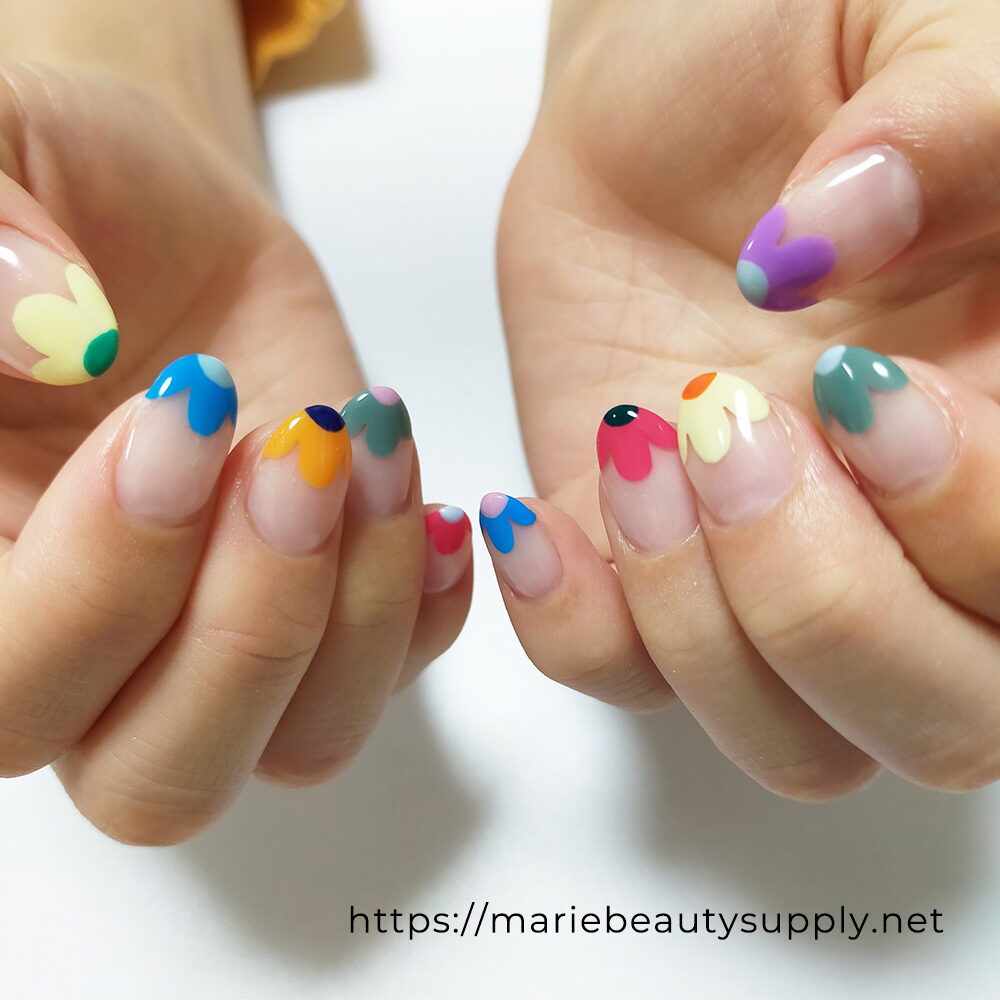 Flower nail with colorful tip