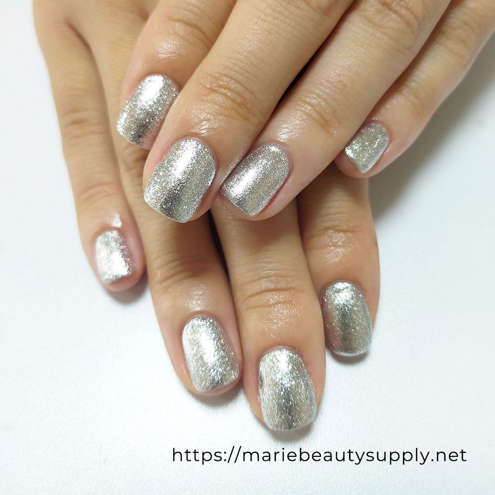 Silver glitter one color nail